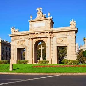 Súbete al autobús de dos pisos en Valencia, España – Descubre monumentos, atracciones y rincones secretos con un tour turístico en autobús en 2025